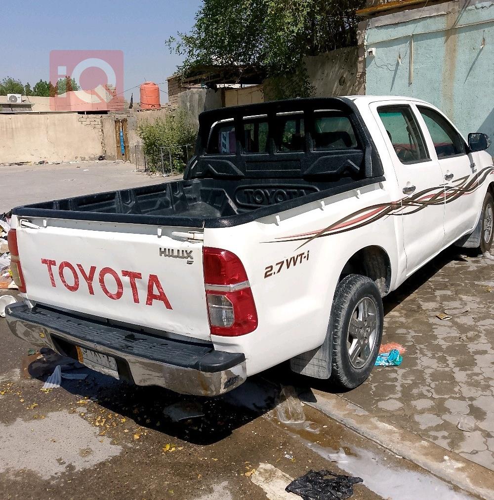 تويوتا هايلوكس